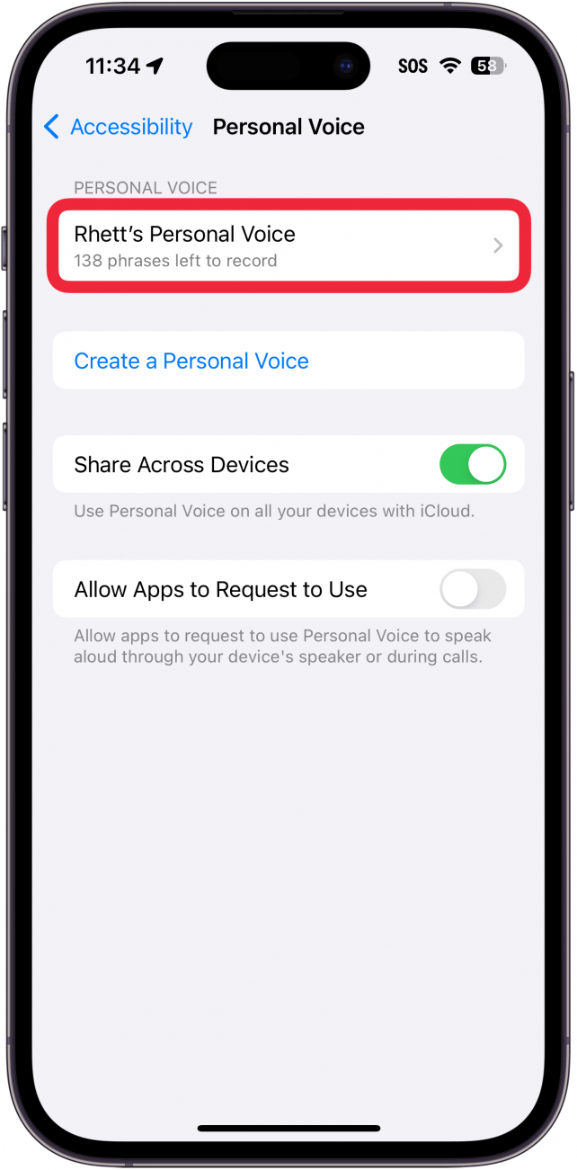 Configuración de voz personal del iPhone con un cuadro rojo alrededor de una grabación de voz personal en progreso